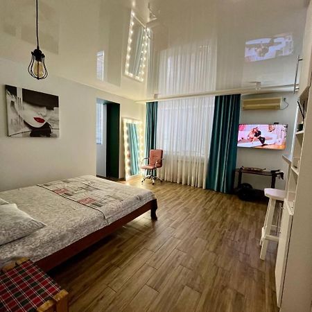 Studio Apartment Center Kremencsuk Kültér fotó