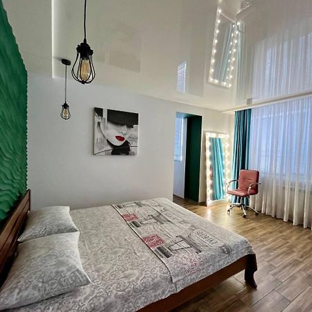 Studio Apartment Center Kremencsuk Kültér fotó