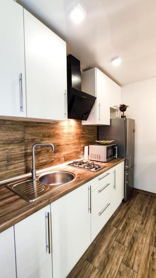 Studio Apartment Center Kremencsuk Kültér fotó