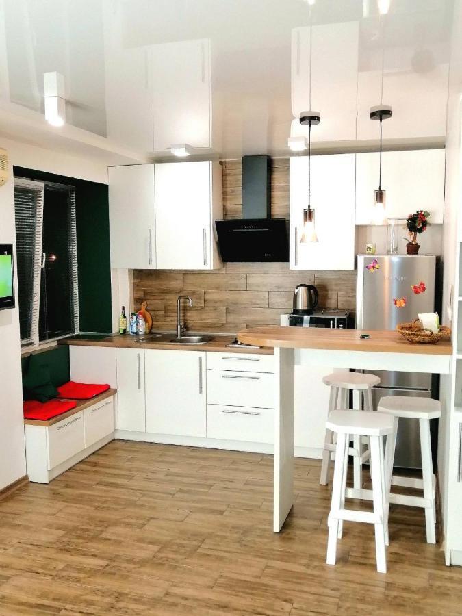 Studio Apartment Center Kremencsuk Kültér fotó