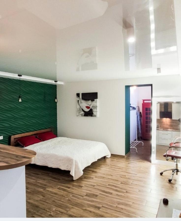 Studio Apartment Center Kremencsuk Kültér fotó